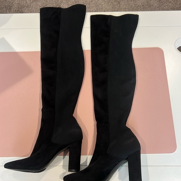 Shoes - Thigh high black boots